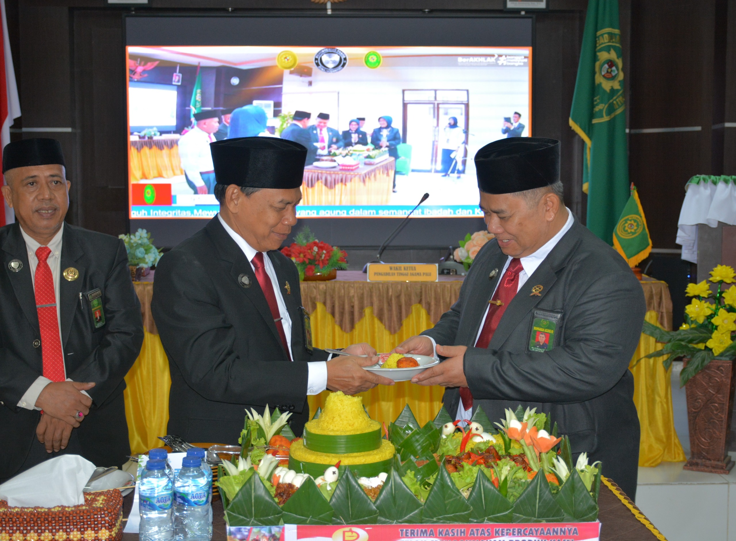 28a7d8fd 708f 42ec bcf7 ac5e6ebd1acc