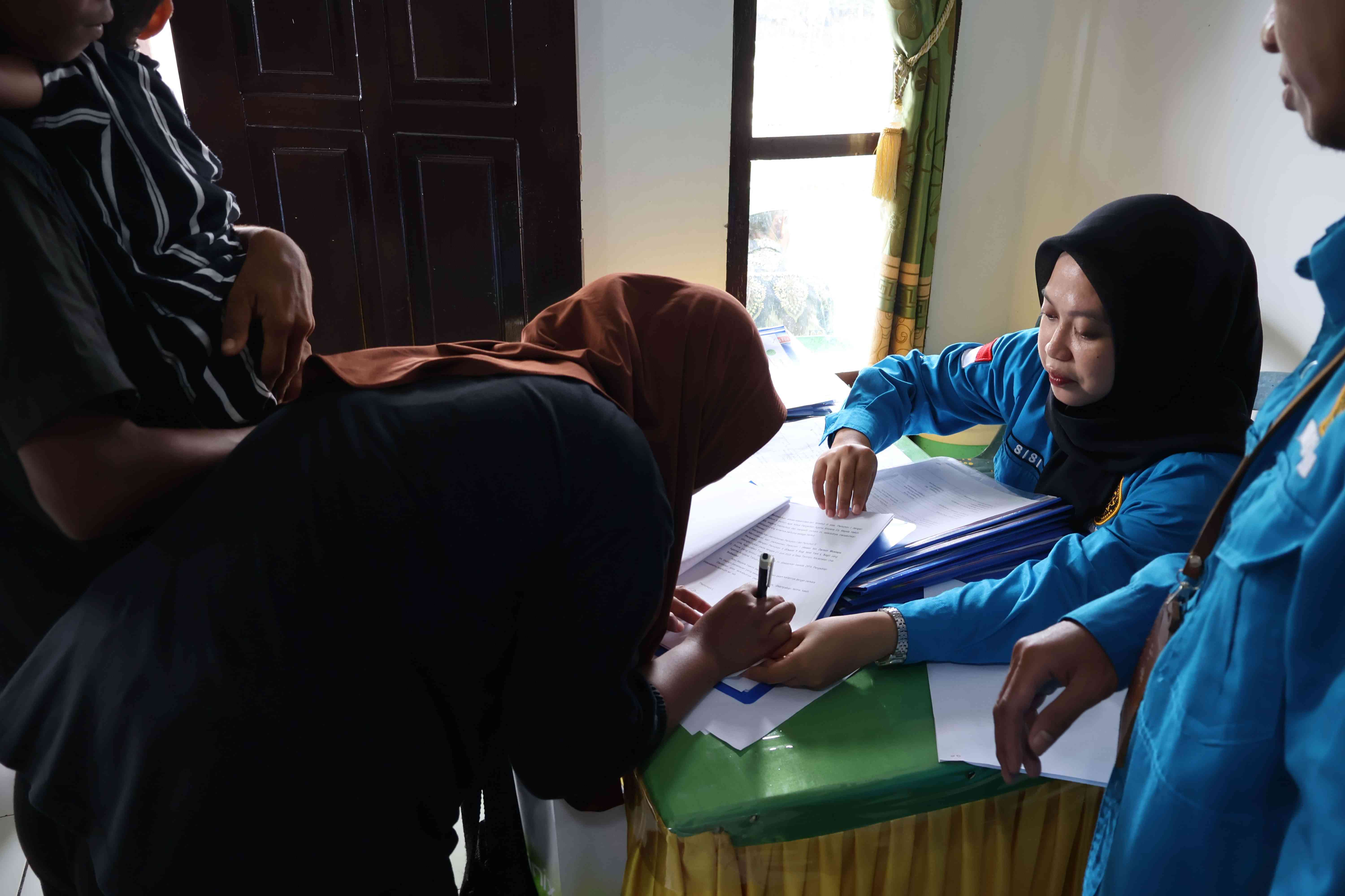 3 Sidang diluar Gedung Pengadilan Agama ampana di Desa Kavetan Kecamatan Una Una Kepulauan Togean 1482025