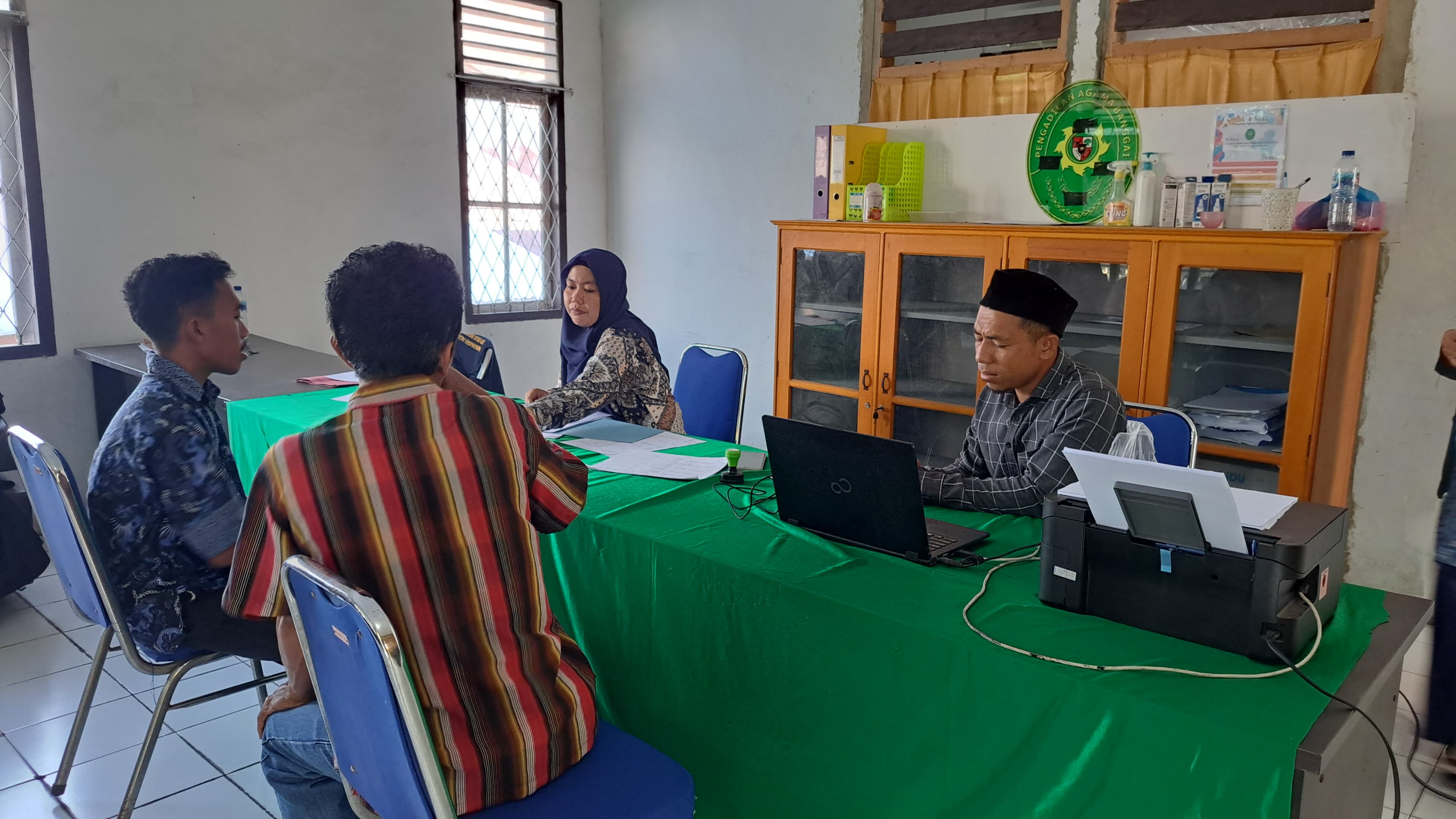 5 Sidang di Luar Gedung Pengadilan Agama Banggai