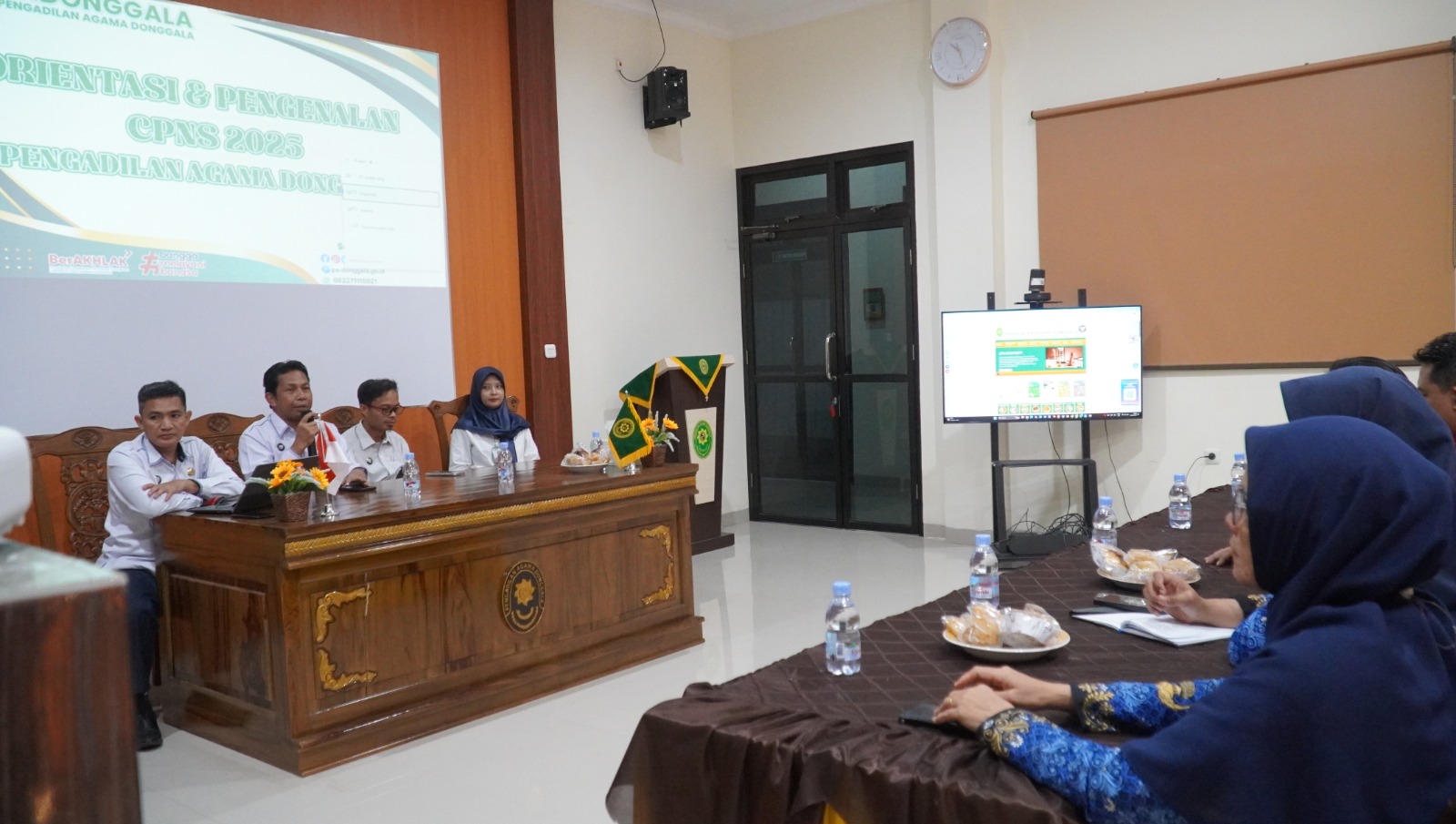 8 Pengadilan Agama Donggala Gelar Upacara Hari Lahir Pancasila Nasional Tahun 2025 Dirangkaikan dengan Orientasi dan Pengenalan CPNS Tahun 2025