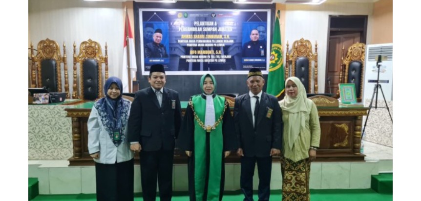 2 Pelantikan Panitera Muda Hukum dan Panitera Muda Gugatan Pengadilan Agama Luwuk Kelas IB