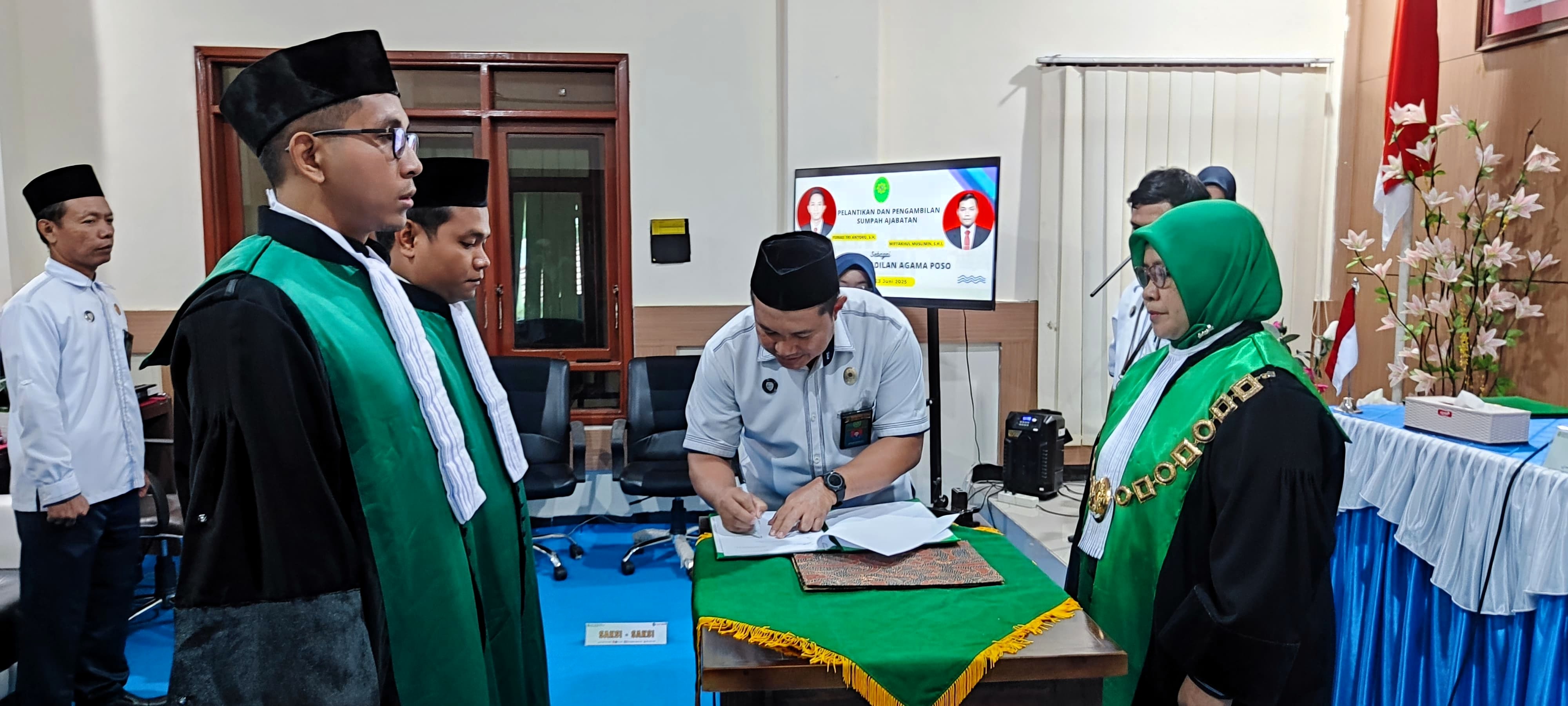 12 Pelantikan Dua Hakim Baru di Pengadilan Agama Poso