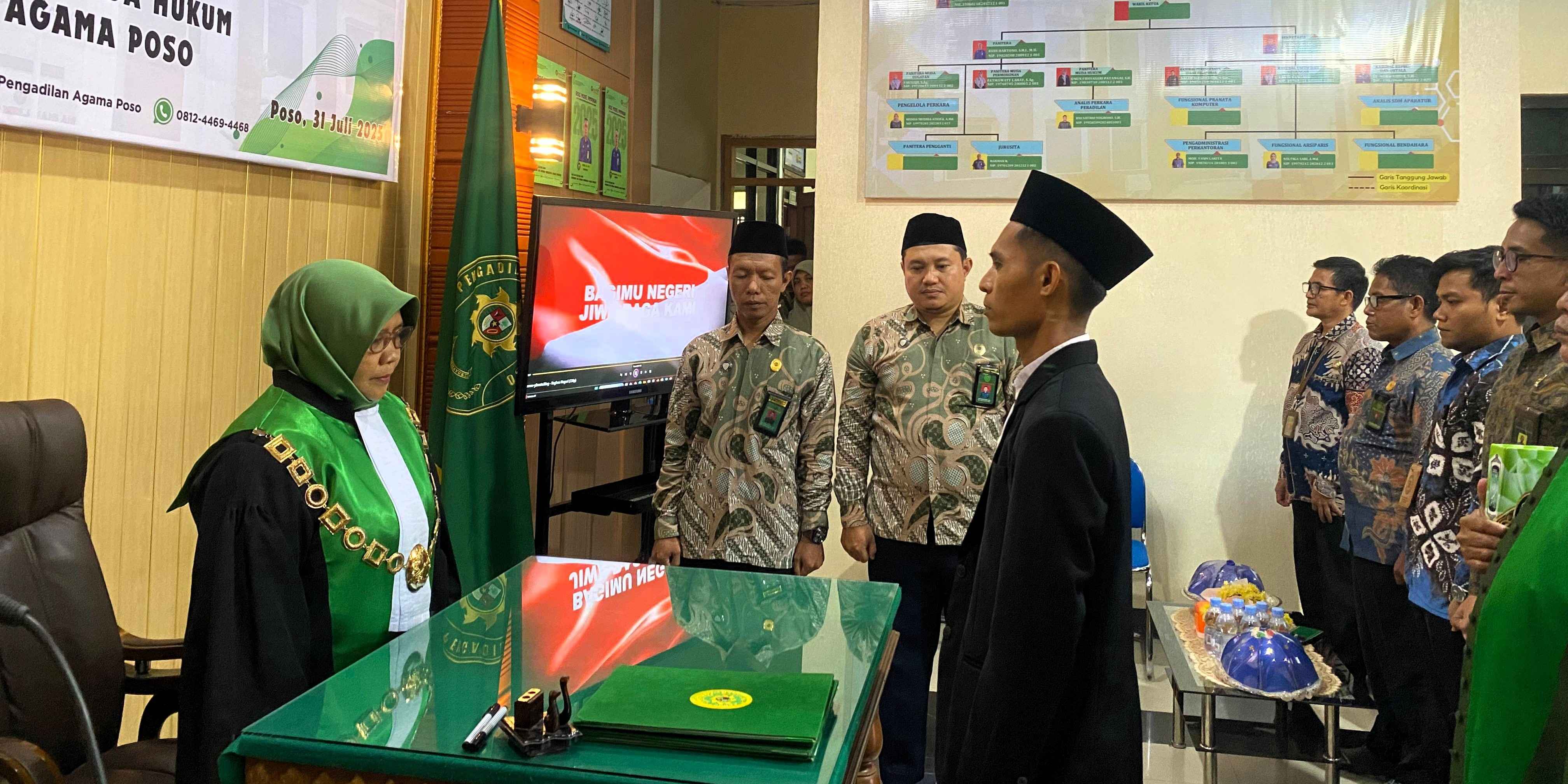 3 Ketua PA Poso Lantik Panitera Muda Hukum yang Baru 14082025