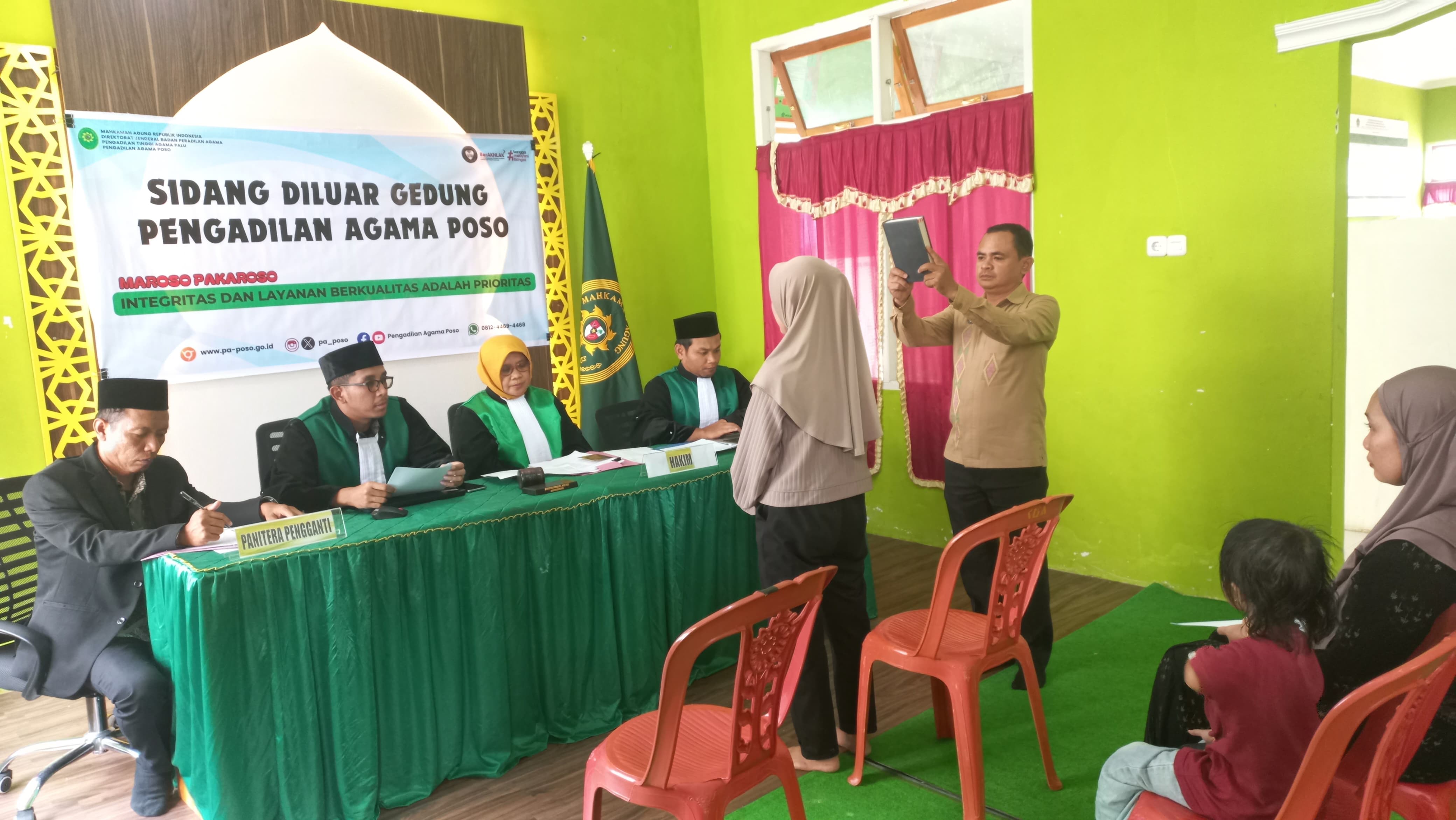 4 Pengadilan Agama Poso Laksanakan Sidang Luar Gedung di KUA Kecamatan Pamona Selatan 14082025