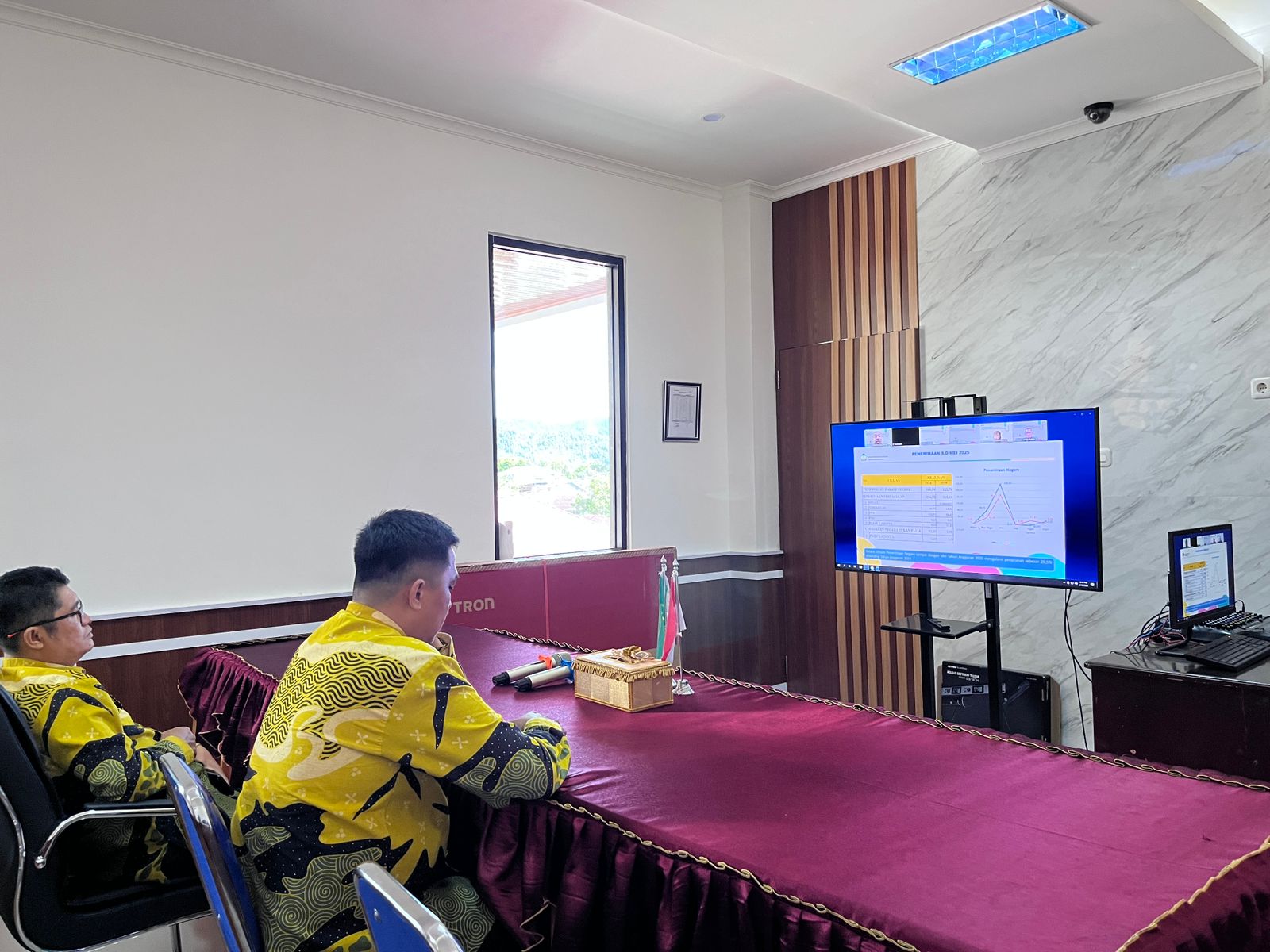 1 Sekretaris dan Pegawai Pengadilan Tolitoli Hadiri Press Release APBN TA 2025