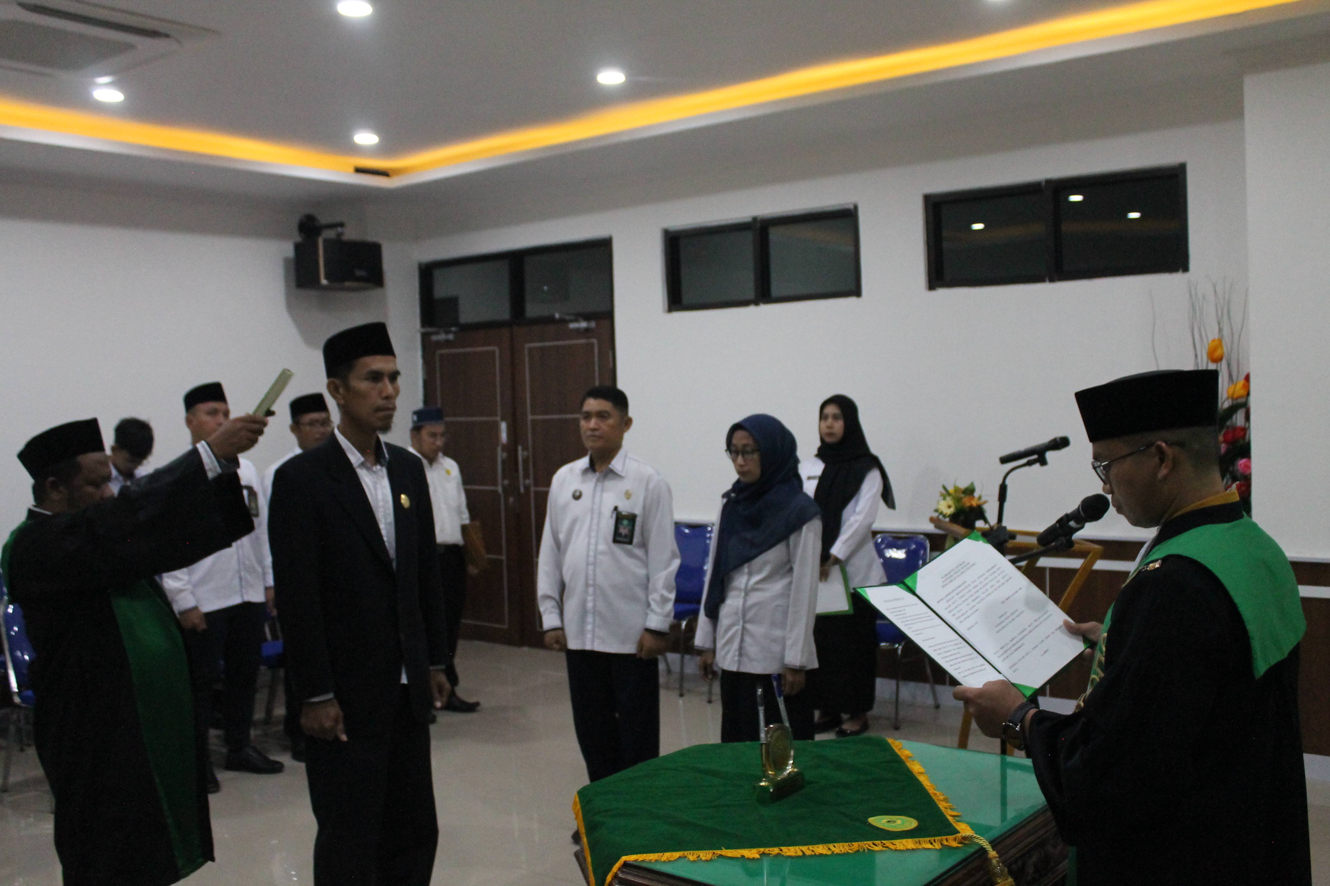 2 Pelantikan dan Pengambilan Sumpah Jabatan Panitera Muda Hukum Pengadilan Agama Tolitoli