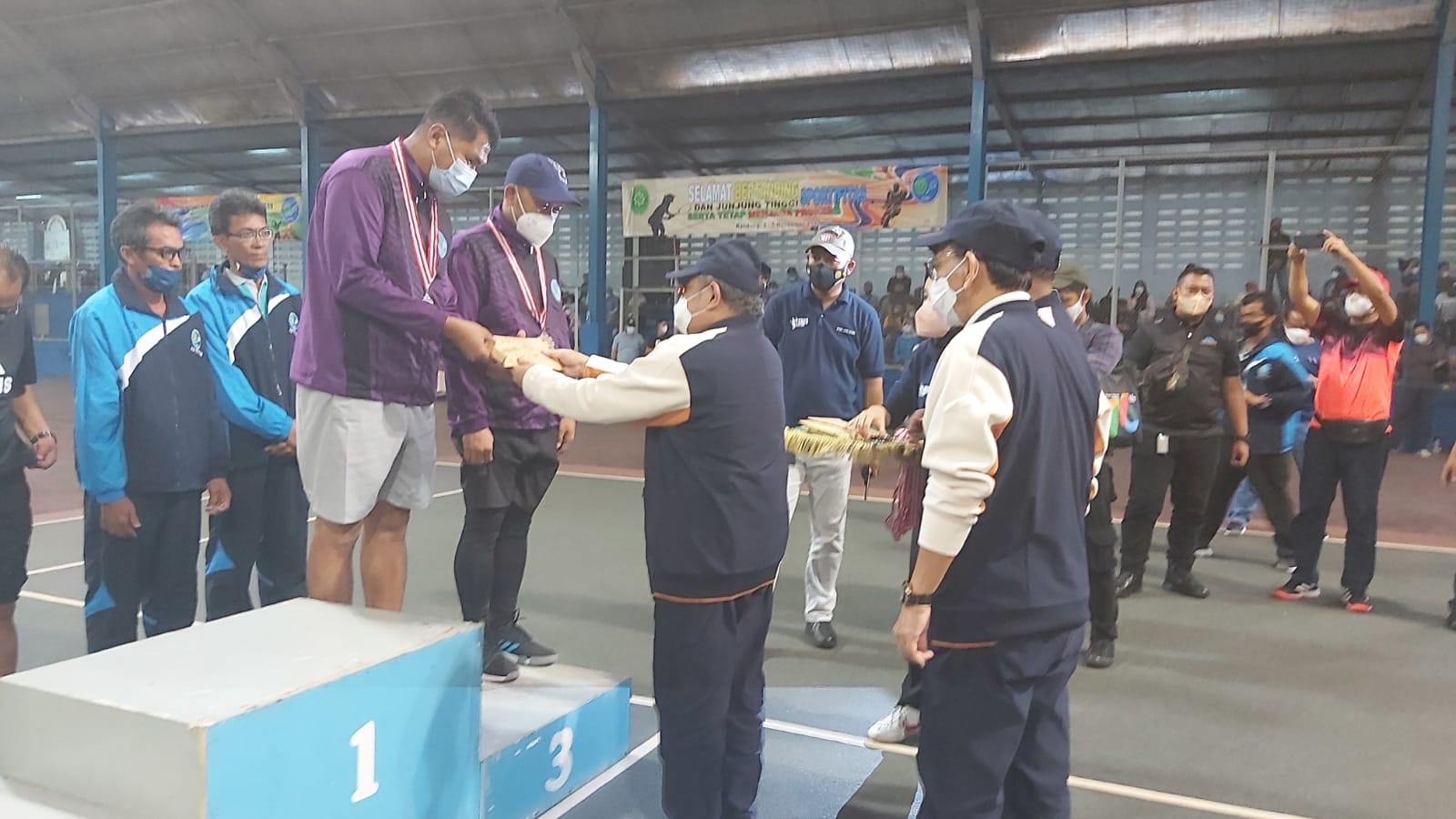 d245235a b7b4 4df7 b052 8e40e9e5ab55