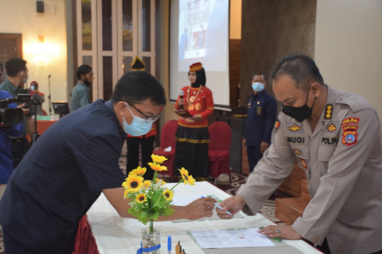 0f93ad99 d306 4b2e 95a3 47f9f051509a