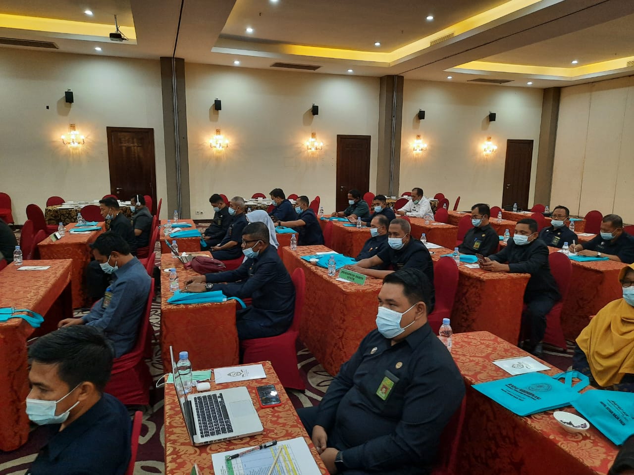 b8c26233 d9d5 4480 80f5 8c9c9d1035ce