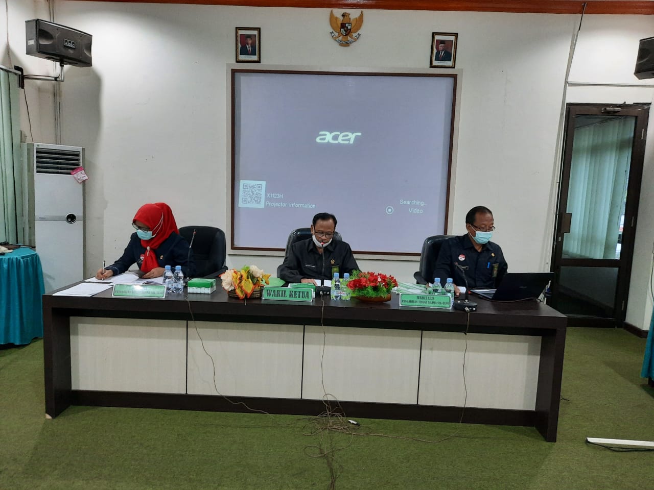 878fa697 5718 4de7 a18b 48361cff01b8