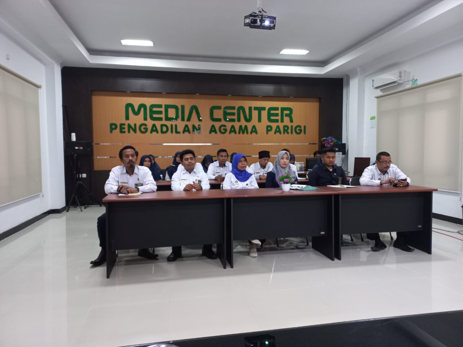 69443367 145d 4658 851e e72137de7642